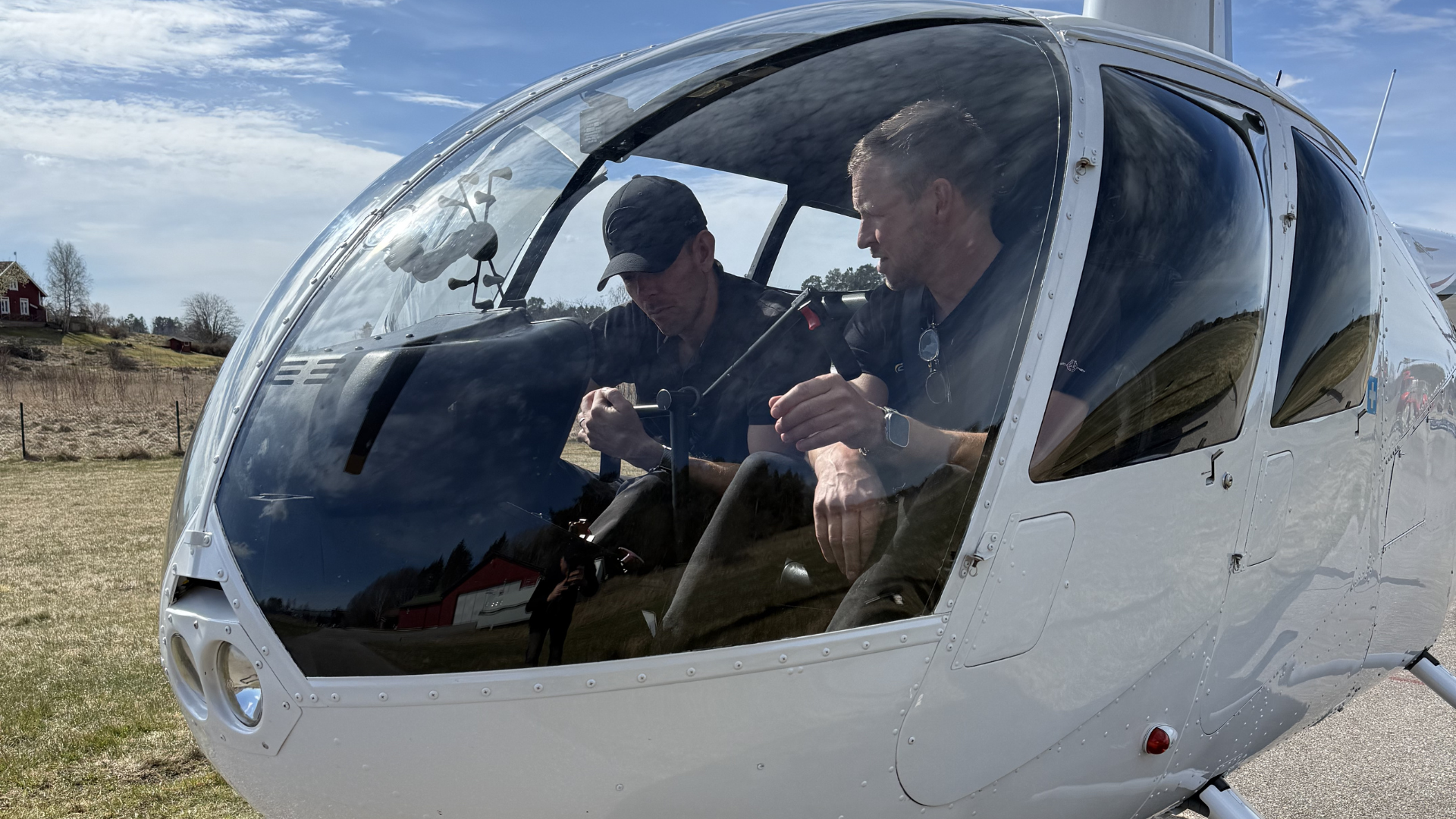 Private helicopter licence – PPL(H) – helicopter pilot training at Arlanda Helicopter