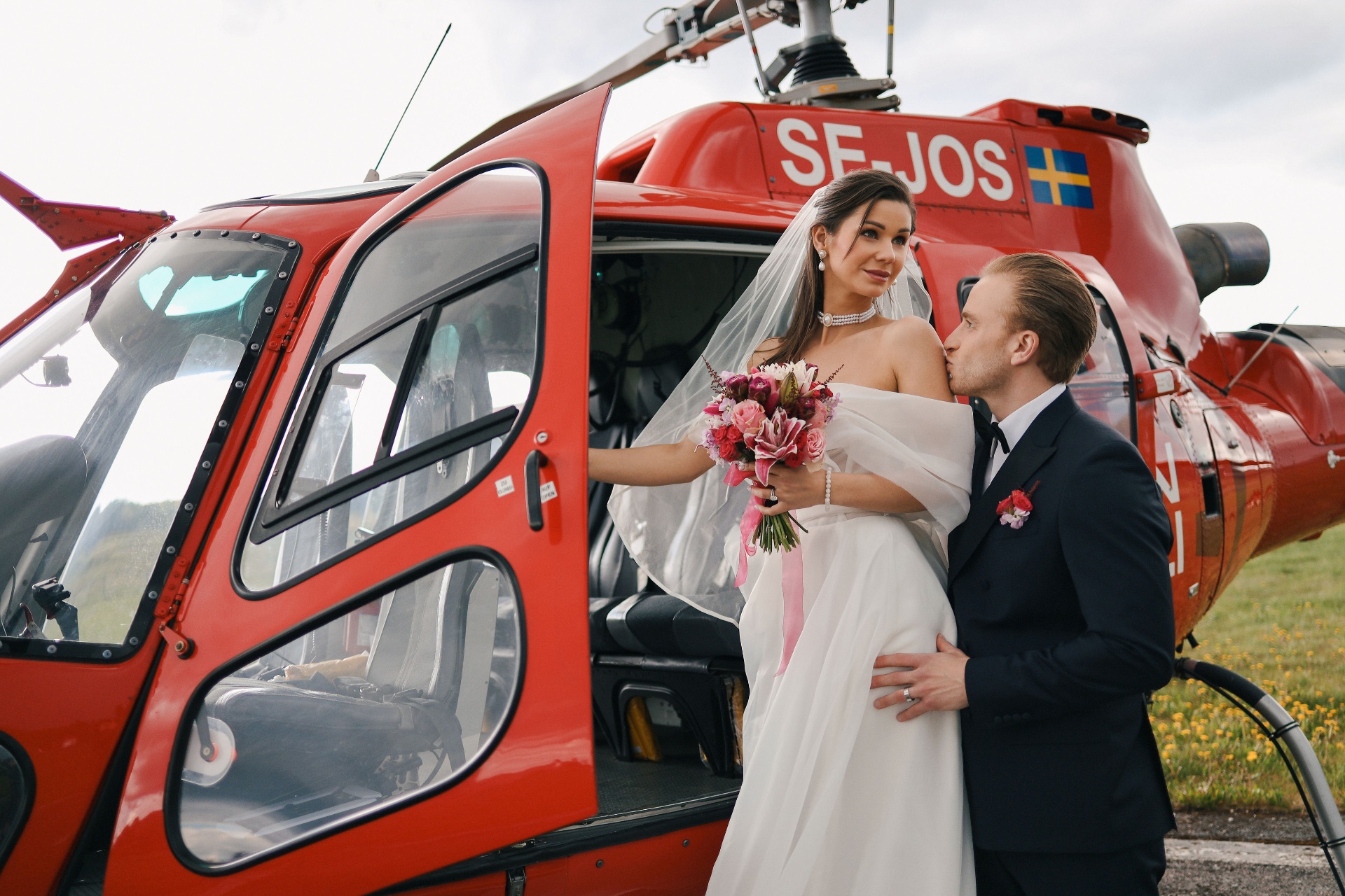 Bröllopspresent – presentkort helikoptertur Stockholm